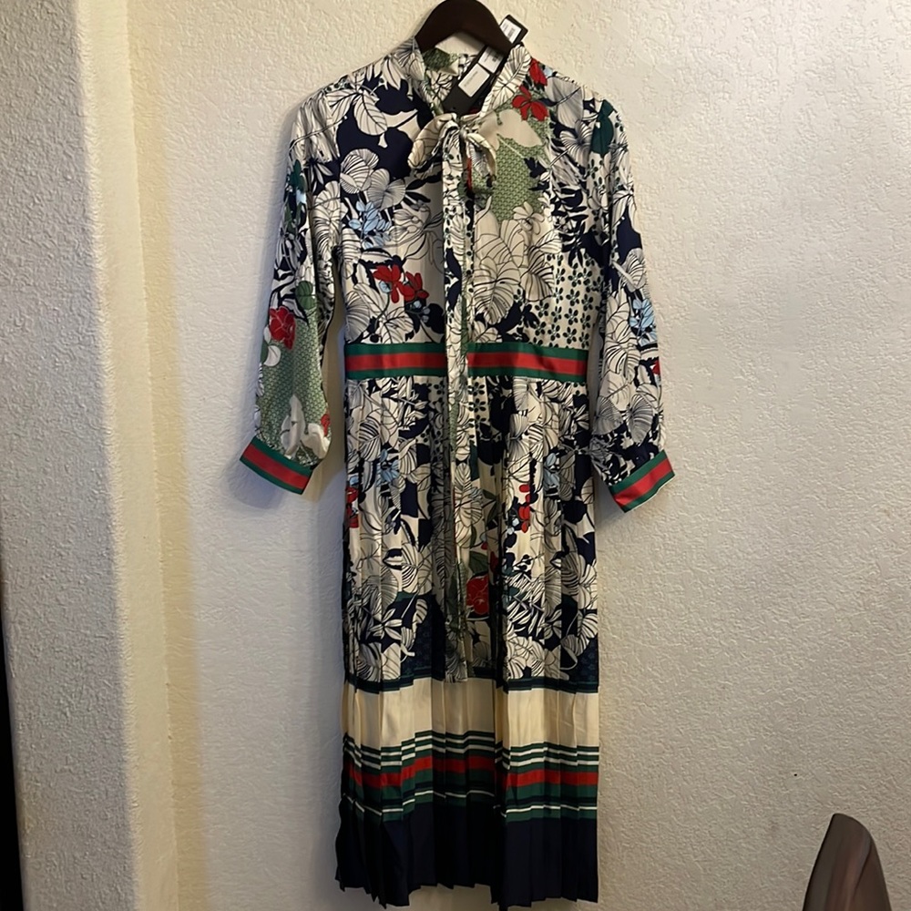 Floral print A line w/ pleats